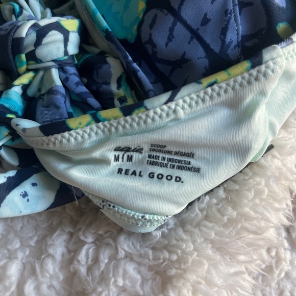 💙BOGO💙 Aerie Scoop Bikini Top Medium - Picture 3 of 3